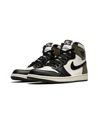 Air Jordan 1 High Dark Mocha en linge